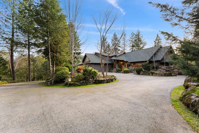 211 Shorthorn Gulch Road, Grants Pass, OR 97526