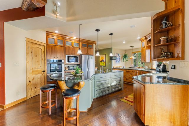 211 Shorthorn Gulch Road, Grants Pass, OR 97526