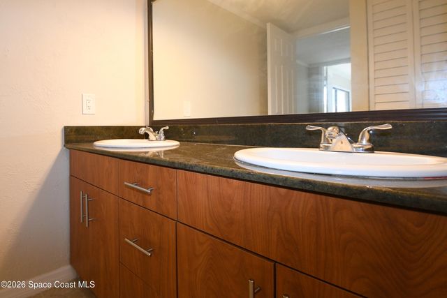 4014 Vista Oaks Circle NE, Melbourne, FL 32905