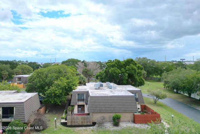 4014 Vista Oaks Circle NE, Melbourne, FL 32905
