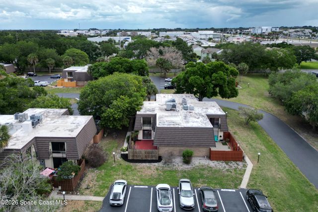 4014 Vista Oaks Circle NE, Melbourne, FL 32905