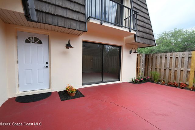 4014 Vista Oaks Circle NE, Melbourne, FL 32905