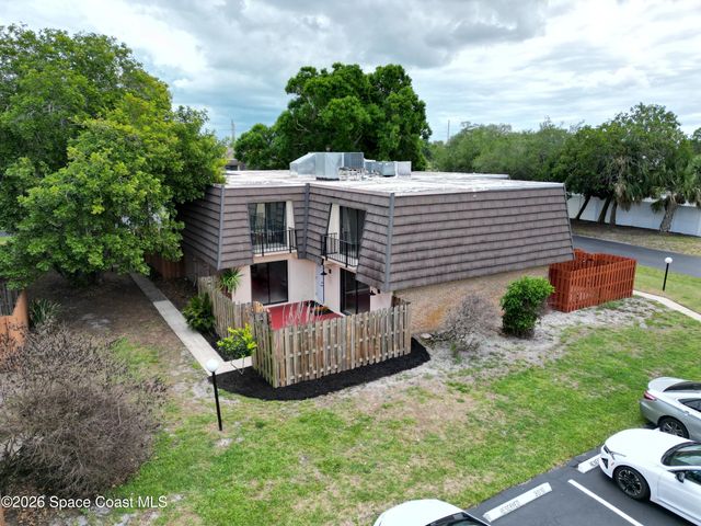 4014 Vista Oaks Circle NE, Melbourne, FL 32905