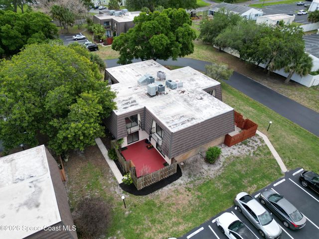 4014 Vista Oaks Circle NE, Melbourne, FL 32905