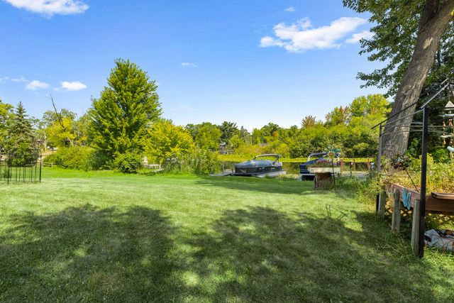 24724 74th Street, Paddock Lake, WI 53168