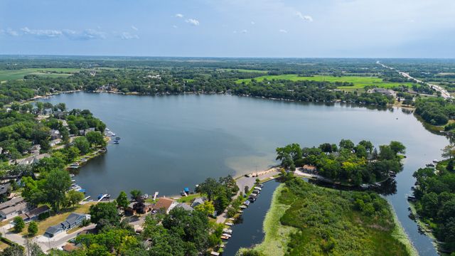 24724 74th Street, Paddock Lake, WI 53168