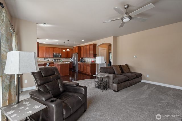 10118 Terra Glenn Street SE, Yelm, WA 98597