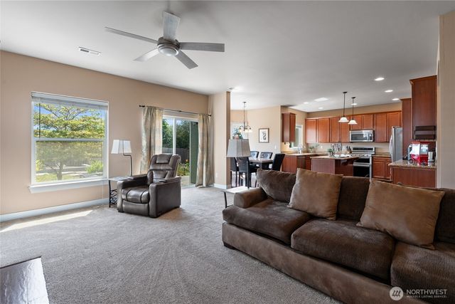 10118 Terra Glenn Street SE, Yelm, WA 98597