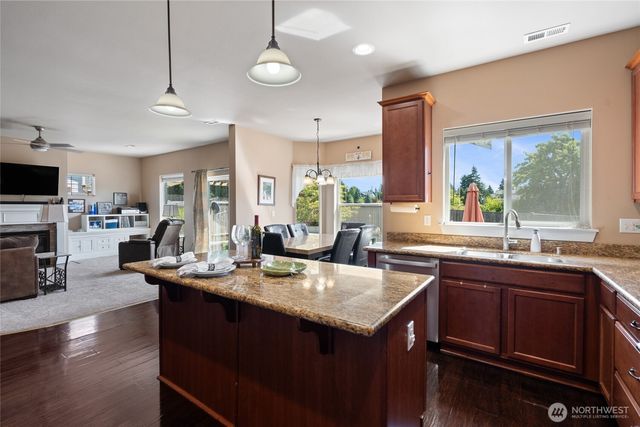10118 Terra Glenn Street SE, Yelm, WA 98597