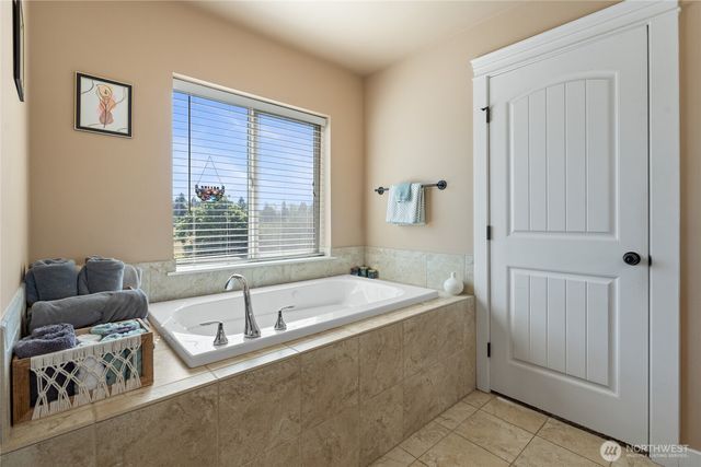10118 Terra Glenn Street SE, Yelm, WA 98597