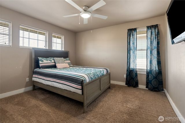 10118 Terra Glenn Street SE, Yelm, WA 98597