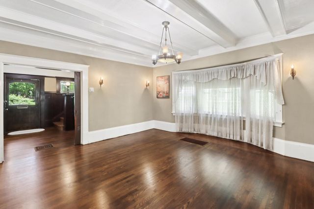 2705 P St, Sacramento, CA 95816