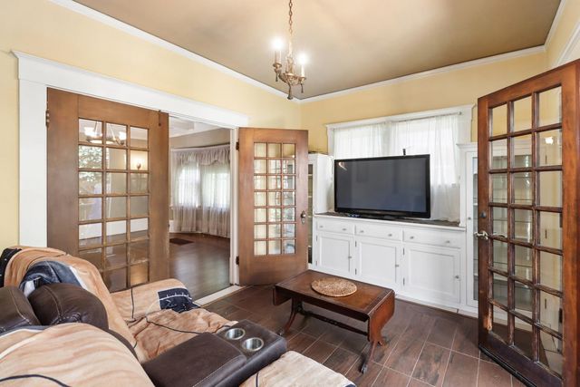 2705 P St, Sacramento, CA 95816