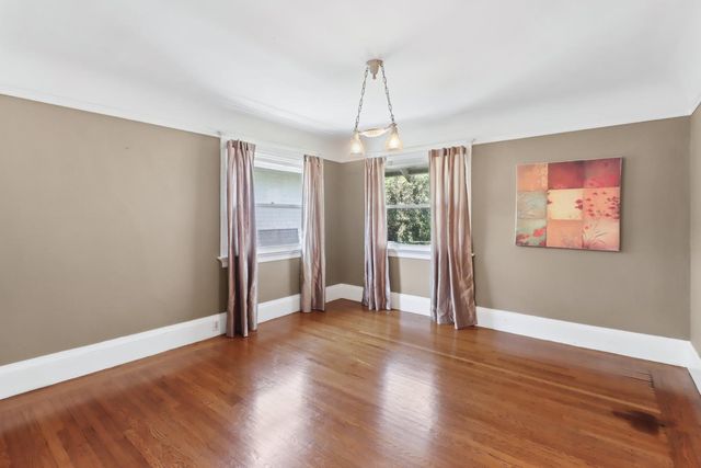 2705 P St, Sacramento, CA 95816