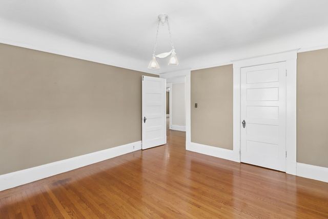 2705 P St, Sacramento, CA 95816