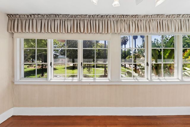 2705 P St, Sacramento, CA 95816