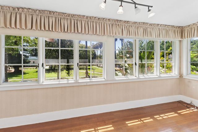 2705 P St, Sacramento, CA 95816