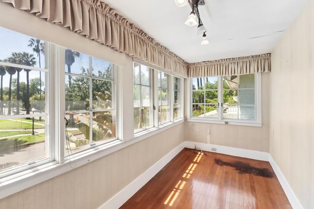 2705 P St, Sacramento, CA 95816