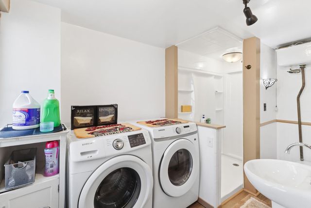 2705 P St, Sacramento, CA 95816