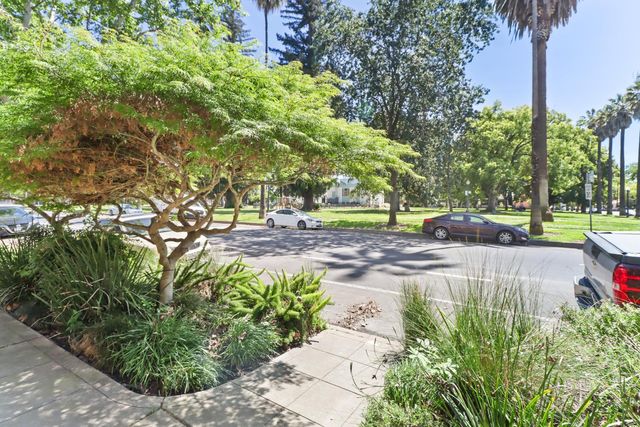 2705 P St, Sacramento, CA 95816