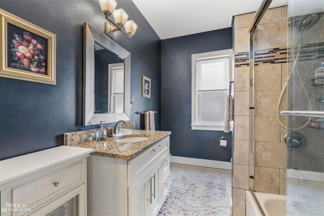 1025 Beaconsfield Avenue, Grosse Pointe Park, MI 48230