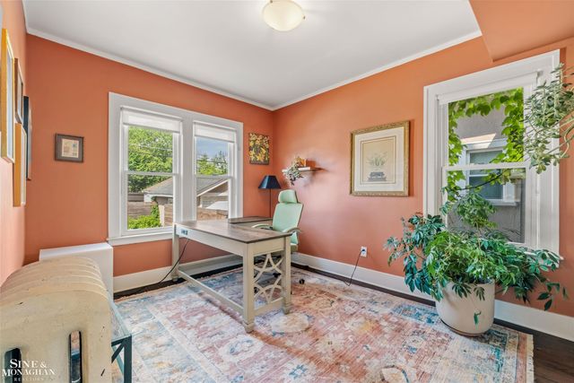 1025 Beaconsfield Avenue, Grosse Pointe Park, MI 48230
