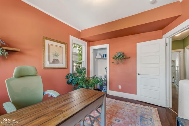 1025 Beaconsfield Avenue, Grosse Pointe Park, MI 48230