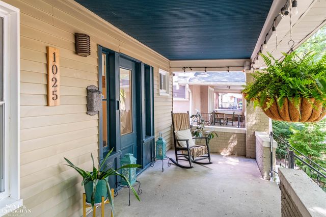 1025 Beaconsfield Avenue, Grosse Pointe Park, MI 48230