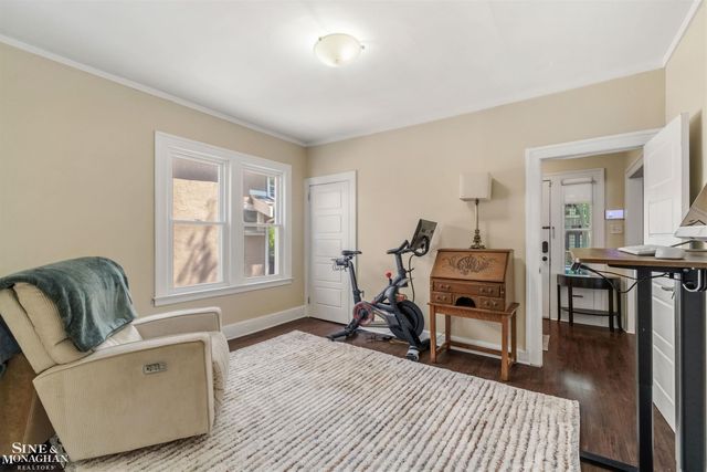 1025 Beaconsfield Avenue, Grosse Pointe Park, MI 48230