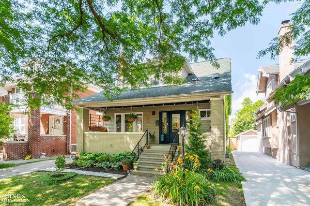 1025 Beaconsfield Avenue, Grosse Pointe Park, MI 48230