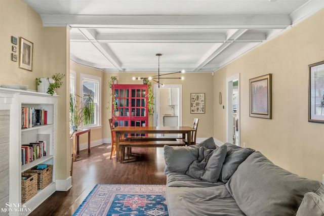 1025 Beaconsfield Avenue, Grosse Pointe Park, MI 48230