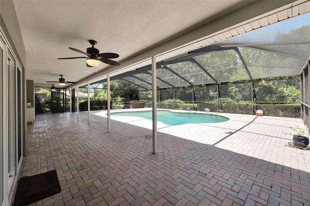 18006 CLEAR LAKE DR, Lutz, FL 33548