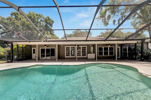 18006 CLEAR LAKE DR, Lutz, FL 33548