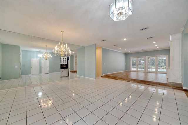 18006 CLEAR LAKE DR, Lutz, FL 33548