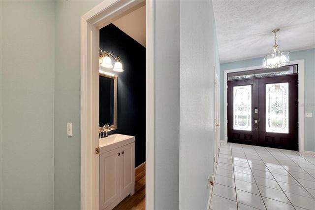 18006 CLEAR LAKE DR, Lutz, FL 33548