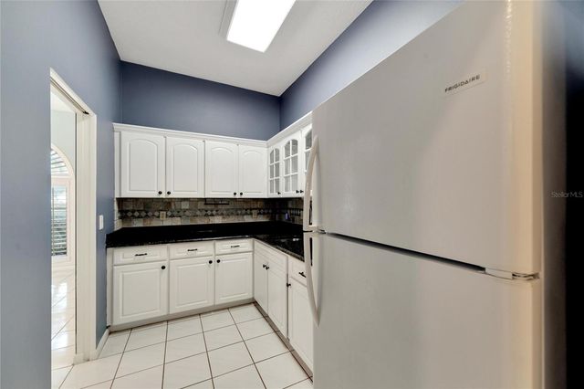 18006 CLEAR LAKE DR, Lutz, FL 33548