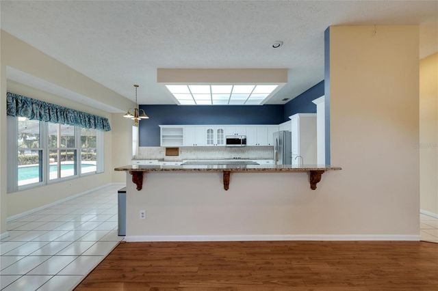 18006 CLEAR LAKE DR, Lutz, FL 33548