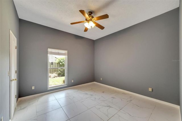 18006 CLEAR LAKE DR, Lutz, FL 33548