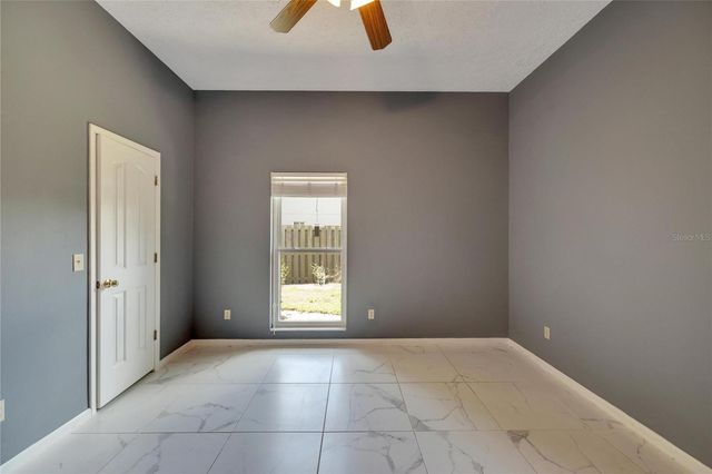 18006 CLEAR LAKE DR, Lutz, FL 33548