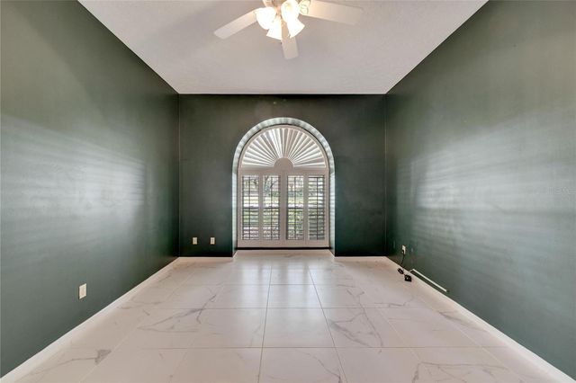 18006 CLEAR LAKE DR, Lutz, FL 33548