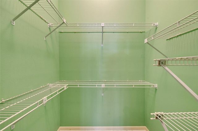 18006 CLEAR LAKE DR, Lutz, FL 33548