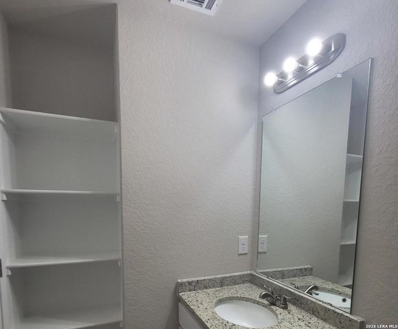 7911 Dial Ike Dr Unit 502, San Antonio, TX 78218