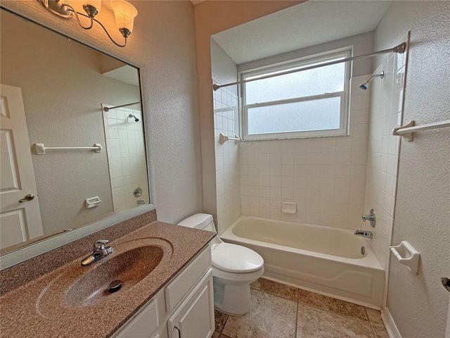 3045 SUTTON WOODS DRIVE, Plant City, FL 33566