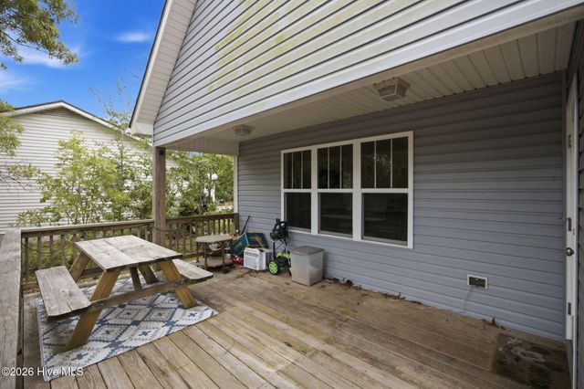 496 Tate Lake Drive, Southport, NC 28461