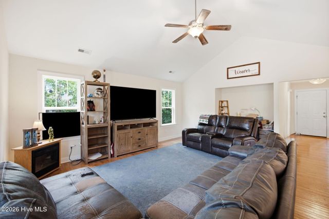 496 Tate Lake Drive, Southport, NC 28461