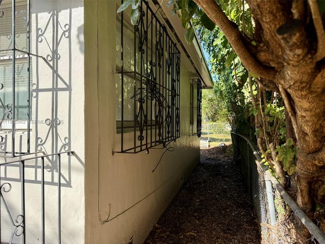 413 NW 63rd St, Miami, FL 33150