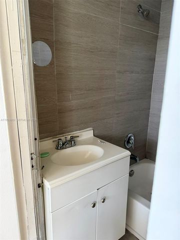 413 NW 63rd St, Miami, FL 33150