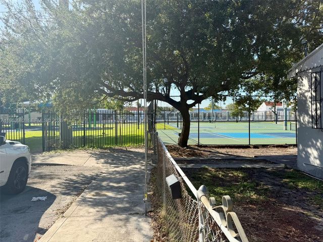 413 NW 63rd St, Miami, FL 33150