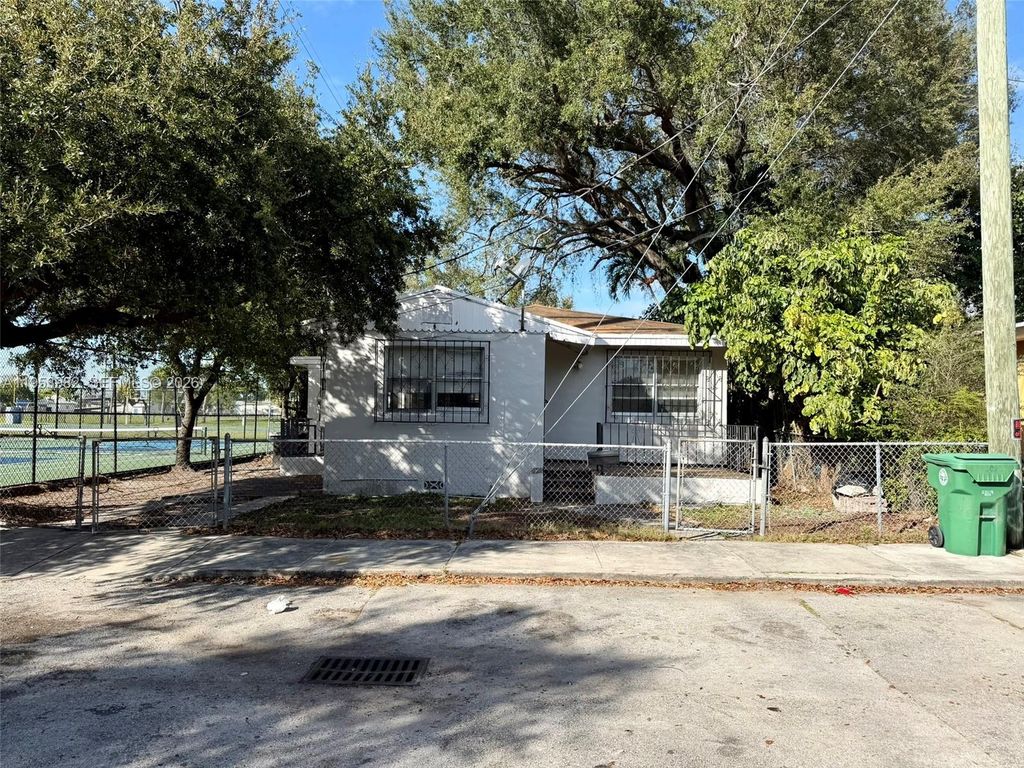 413 NW 63rd St, Miami, FL 33150