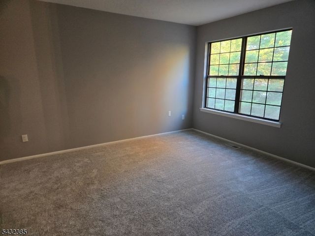 38 Fox Hill Ln, Hillsborough Twp., NJ 08844